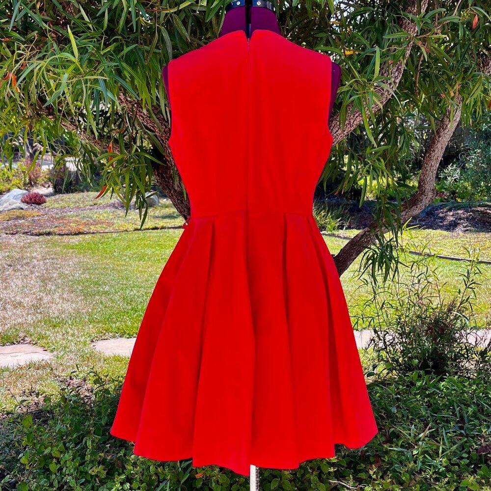 TOMATO RED Retro Fit and Flare Matte Red Dress with Belt Full Pleated Skirt sz 8 - Picture 8 of 8